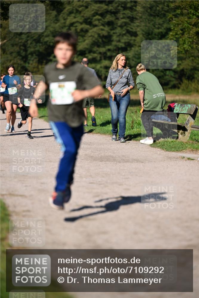 22.09.2024 - 32. Volkslauf durch das schöne Alstertal Dr. Thomas Lammeyer http://msf.ph/oto/7109292 22.09.2024 10:40:56 Laufen 157, 406, 48, 4150, 9, 33, 37, 117 meine-sportfotos.de