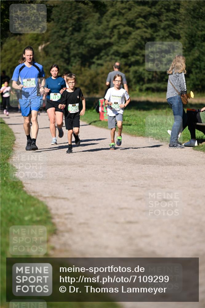 22.09.2024 - 32. Volkslauf durch das schöne Alstertal Dr. Thomas Lammeyer http://msf.ph/oto/7109299 22.09.2024 10:40:57 Laufen 4064, 157, 4066, 406 meine-sportfotos.de
