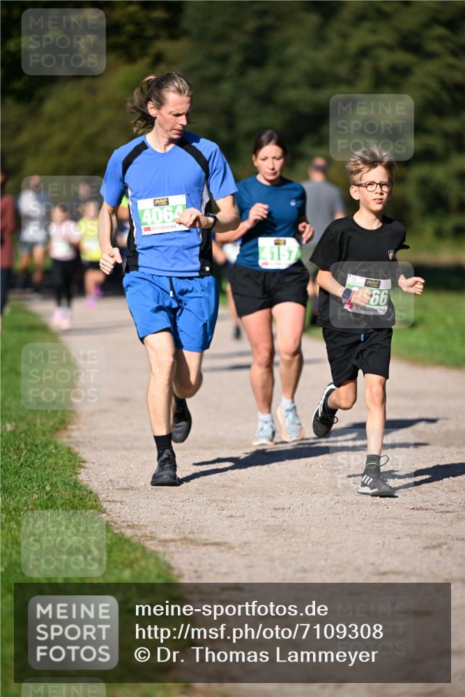 22.09.2024 - 32. Volkslauf durch das schöne Alstertal Dr. Thomas Lammeyer http://msf.ph/oto/7109308 22.09.2024 10:40:59 Laufen 4064, 4157, 66 meine-sportfotos.de