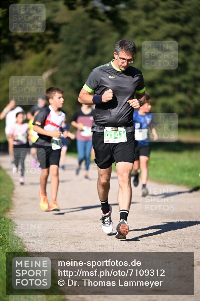 22.09.2024 - 32. Volkslauf durch das schöne Alstertal Dr. Thomas Lammeyer http://msf.ph/oto/7109312 22.09.2024 10:41:03 Laufen  meine-sportfotos.de
