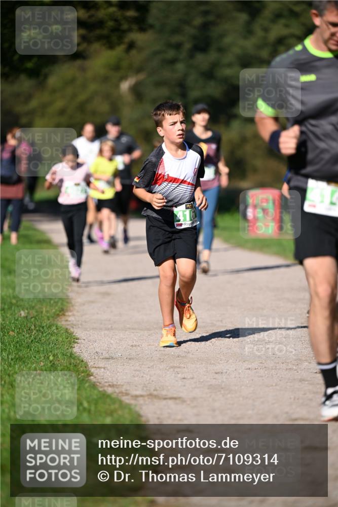 22.09.2024 - 32. Volkslauf durch das schöne Alstertal Dr. Thomas Lammeyer http://msf.ph/oto/7109314 22.09.2024 10:41:04 Laufen 410 meine-sportfotos.de