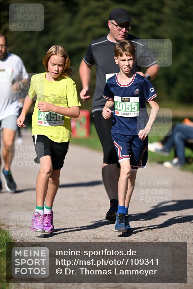 22.09.2024 - 32. Volkslauf durch das schöne Alstertal Dr. Thomas Lammeyer http://msf.ph/oto/7109341 22.09.2024 10:41:12 Laufen 4055, 4050 meine-sportfotos.de