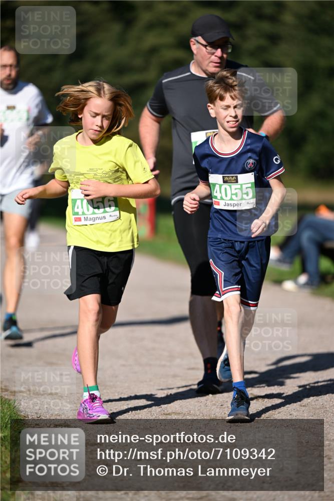 22.09.2024 - 32. Volkslauf durch das schöne Alstertal Dr. Thomas Lammeyer http://msf.ph/oto/7109342 22.09.2024 10:41:12 Laufen 4056, 1, 4055 meine-sportfotos.de