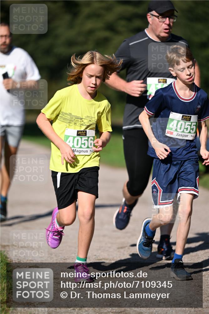 22.09.2024 - 32. Volkslauf durch das schöne Alstertal Dr. Thomas Lammeyer http://msf.ph/oto/7109345 22.09.2024 10:41:13 Laufen 4055, 4056 meine-sportfotos.de