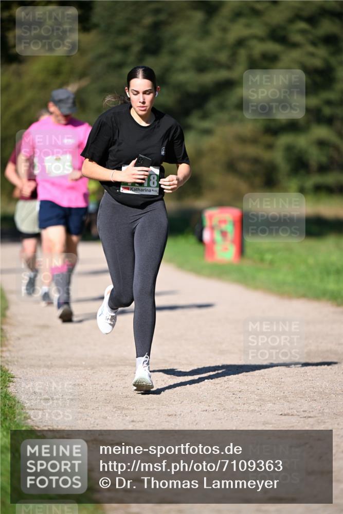 22.09.2024 - 32. Volkslauf durch das schöne Alstertal Dr. Thomas Lammeyer http://msf.ph/oto/7109363 22.09.2024 10:41:18 Laufen 18 meine-sportfotos.de