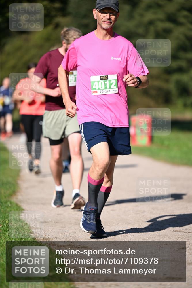 22.09.2024 - 32. Volkslauf durch das schöne Alstertal Dr. Thomas Lammeyer http://msf.ph/oto/7109378 22.09.2024 10:41:21 Laufen 4012 meine-sportfotos.de
