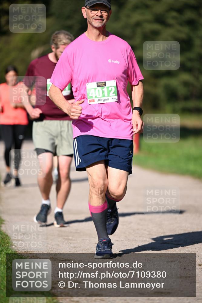 22.09.2024 - 32. Volkslauf durch das schöne Alstertal Dr. Thomas Lammeyer http://msf.ph/oto/7109380 22.09.2024 10:41:22 Laufen 4012 meine-sportfotos.de