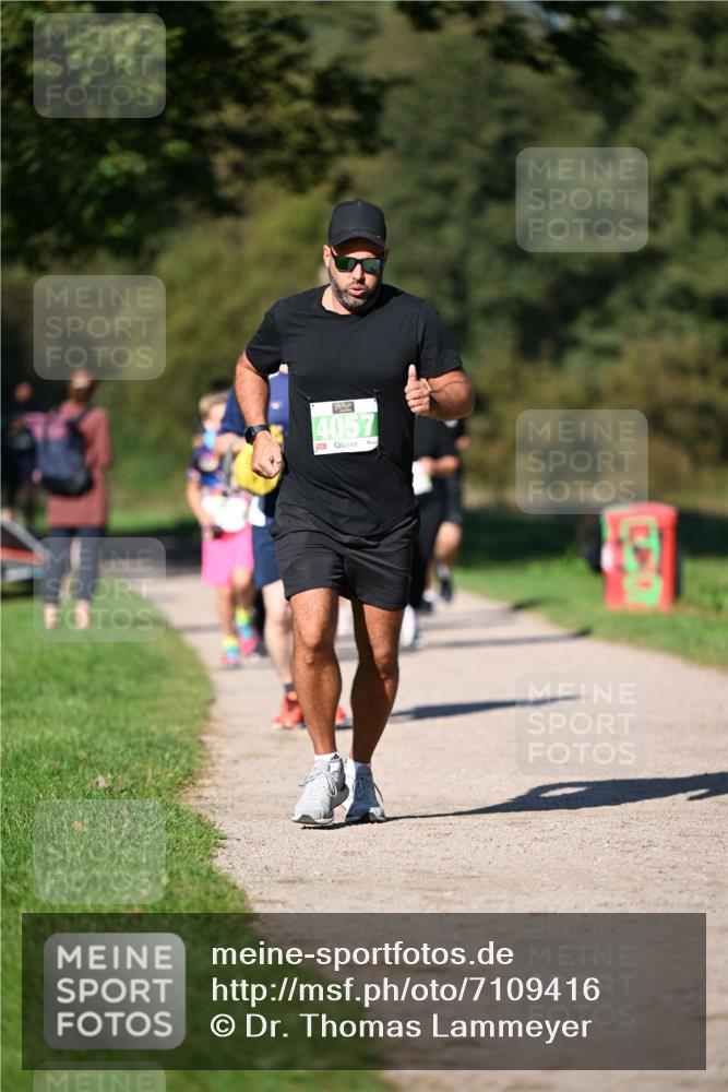 22.09.2024 - 32. Volkslauf durch das schöne Alstertal Dr. Thomas Lammeyer http://msf.ph/oto/7109416 22.09.2024 10:41:30 Laufen 4057, 530 meine-sportfotos.de