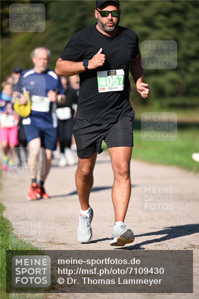 22.09.2024 - 32. Volkslauf durch das schöne Alstertal Dr. Thomas Lammeyer http://msf.ph/oto/7109430 22.09.2024 10:41:32 Laufen 4057 meine-sportfotos.de