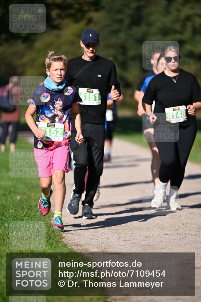 22.09.2024 - 32. Volkslauf durch das schöne Alstertal Dr. Thomas Lammeyer http://msf.ph/oto/7109454 22.09.2024 10:41:36 Laufen 152, 4151, 3, 4148 meine-sportfotos.de