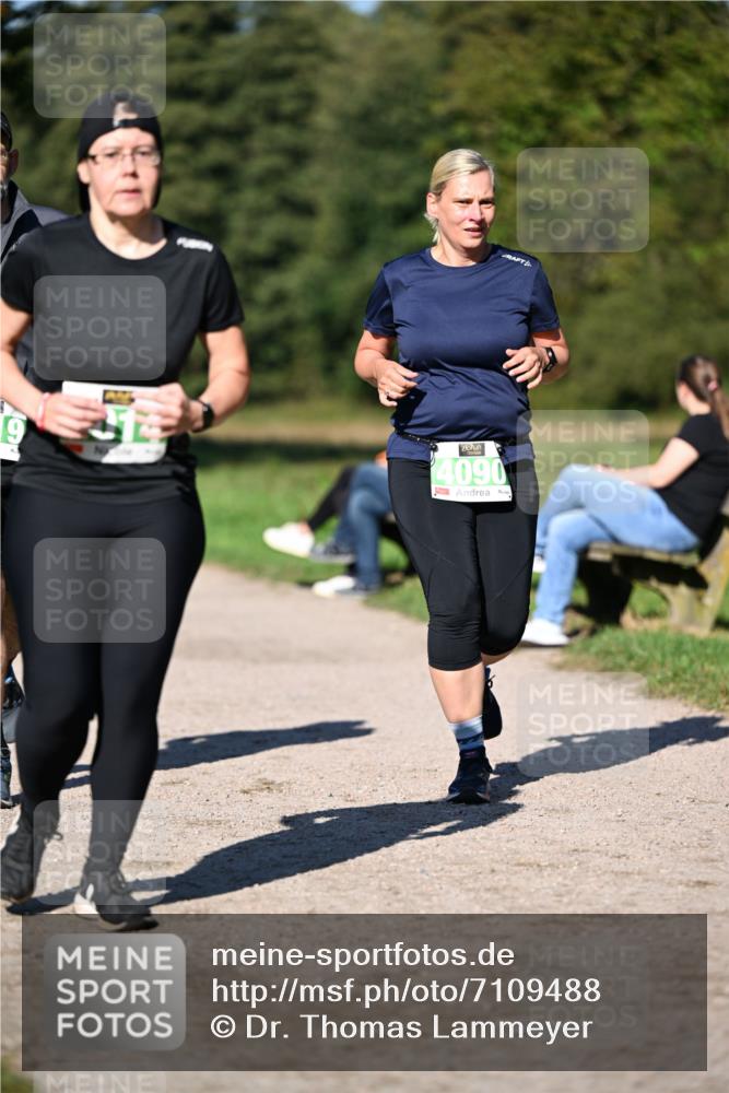 22.09.2024 - 32. Volkslauf durch das schöne Alstertal Dr. Thomas Lammeyer http://msf.ph/oto/7109488 22.09.2024 10:41:43 Laufen 19, 4090 meine-sportfotos.de