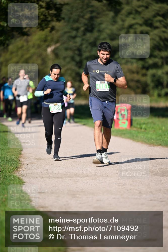 22.09.2024 - 32. Volkslauf durch das schöne Alstertal Dr. Thomas Lammeyer http://msf.ph/oto/7109492 22.09.2024 10:41:45 Laufen 4089, 4161, 10 meine-sportfotos.de