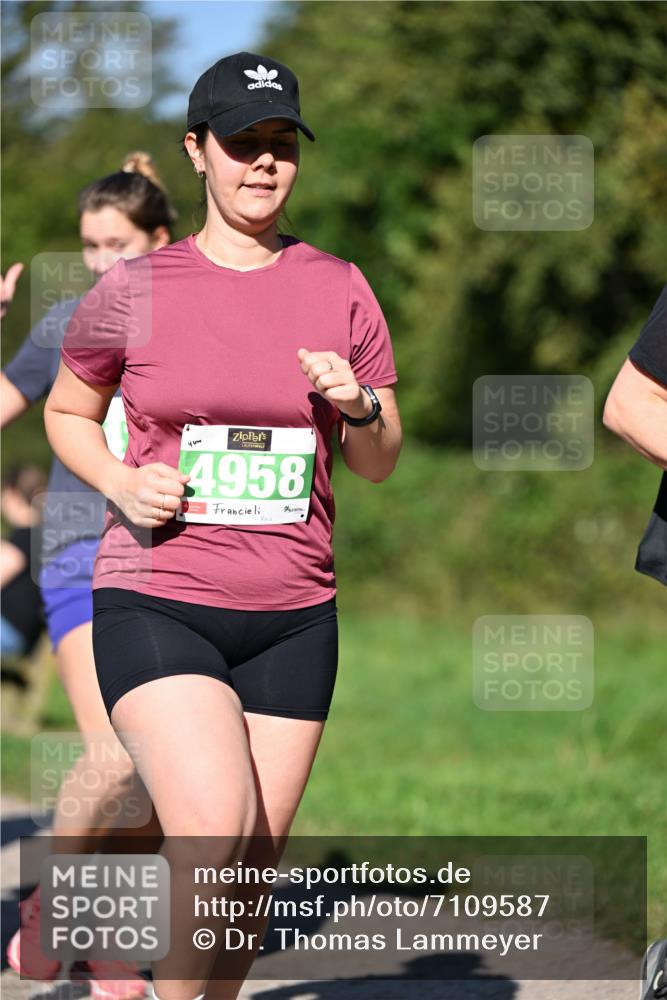 22.09.2024 - 32. Volkslauf durch das schöne Alstertal Dr. Thomas Lammeyer http://msf.ph/oto/7109587 22.09.2024 10:42:07 Laufen 4, 4958 meine-sportfotos.de