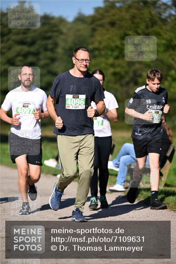 22.09.2024 - 32. Volkslauf durch das schöne Alstertal Dr. Thomas Lammeyer http://msf.ph/oto/7109631 22.09.2024 10:42:24 Laufen 4097, 4096, 3, 068 meine-sportfotos.de