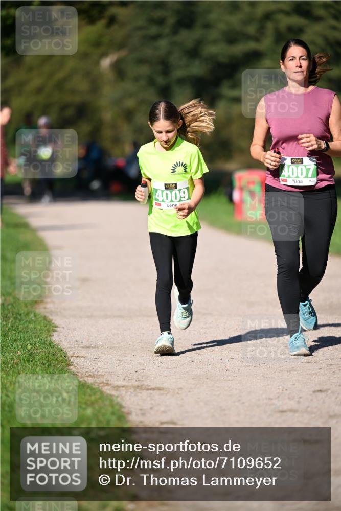 22.09.2024 - 32. Volkslauf durch das schöne Alstertal Dr. Thomas Lammeyer http://msf.ph/oto/7109652 22.09.2024 10:42:30 Laufen 4009, 4007 meine-sportfotos.de