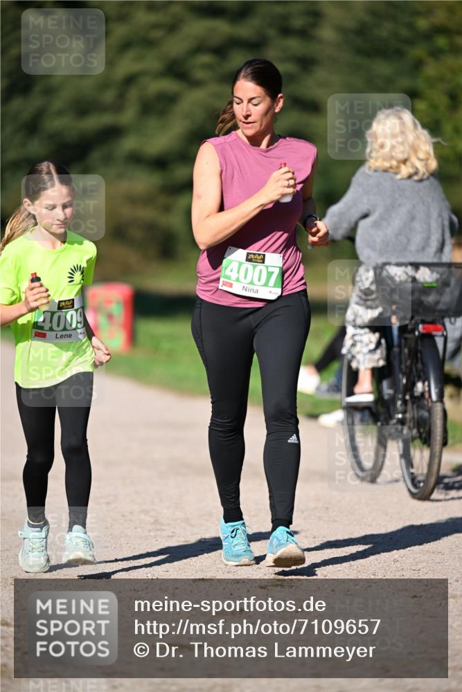 22.09.2024 - 32. Volkslauf durch das schöne Alstertal Dr. Thomas Lammeyer http://msf.ph/oto/7109657 22.09.2024 10:42:31 Laufen 4009, 4007 meine-sportfotos.de