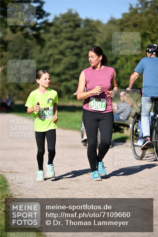 22.09.2024 - 32. Volkslauf durch das schöne Alstertal Dr. Thomas Lammeyer http://msf.ph/oto/7109660 22.09.2024 10:42:31 Laufen 4009, 4007 meine-sportfotos.de