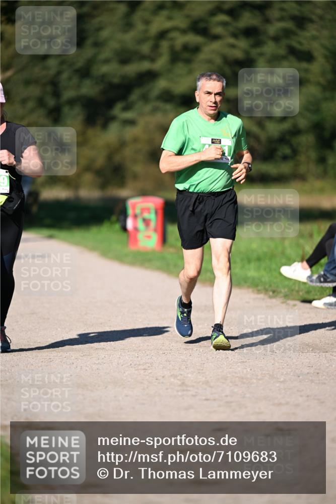 22.09.2024 - 32. Volkslauf durch das schöne Alstertal Dr. Thomas Lammeyer http://msf.ph/oto/7109683 22.09.2024 10:42:43 Laufen  meine-sportfotos.de