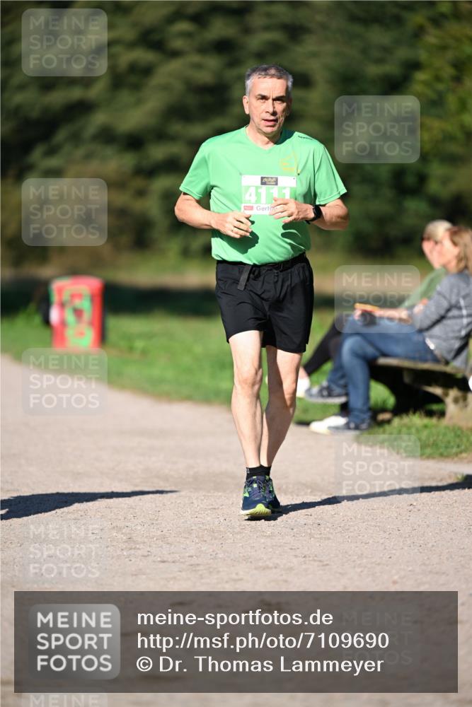 22.09.2024 - 32. Volkslauf durch das schöne Alstertal Dr. Thomas Lammeyer http://msf.ph/oto/7109690 22.09.2024 10:42:44 Laufen 411 meine-sportfotos.de