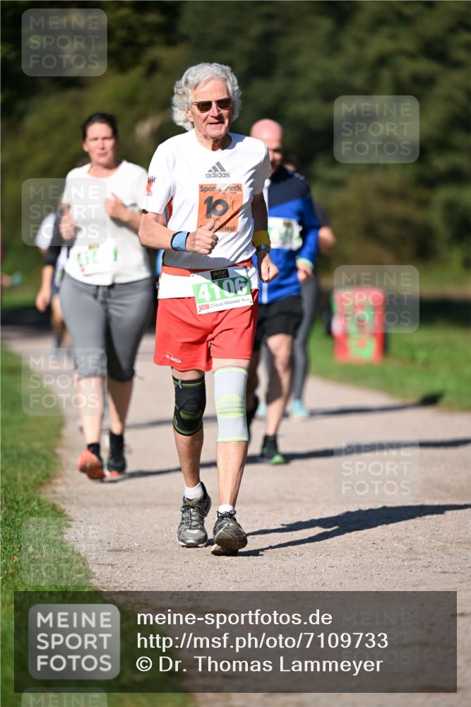 22.09.2024 - 32. Volkslauf durch das schöne Alstertal Dr. Thomas Lammeyer http://msf.ph/oto/7109733 22.09.2024 10:42:58 Laufen 10, 4106 meine-sportfotos.de