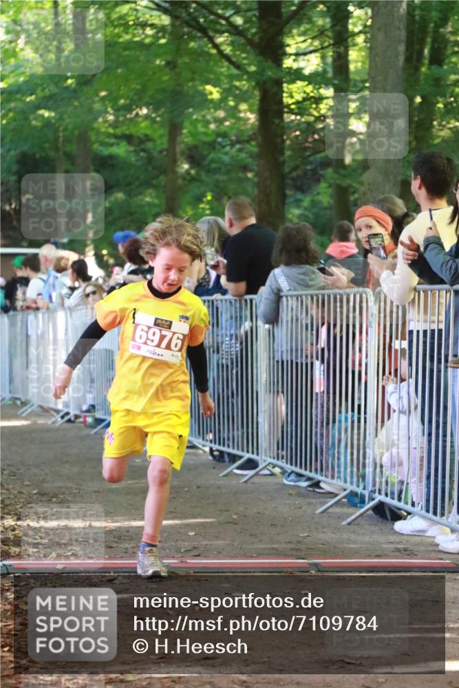 22.09.2024 - 32. Volkslauf durch das schöne Alstertal H.Heesch http://msf.ph/oto/7109784 22.09.2024 10:42:57 Ziel  meine-sportfotos.de