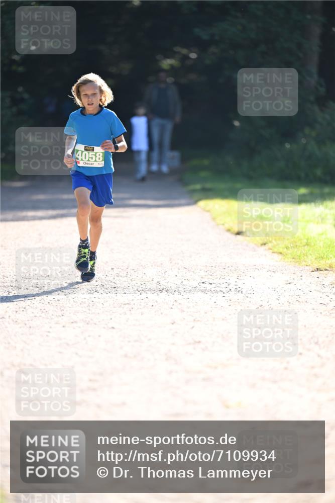 22.09.2024 - 32. Volkslauf durch das schöne Alstertal Dr. Thomas Lammeyer http://msf.ph/oto/7109934 22.09.2024 10:48:20 Laufen 4058 meine-sportfotos.de