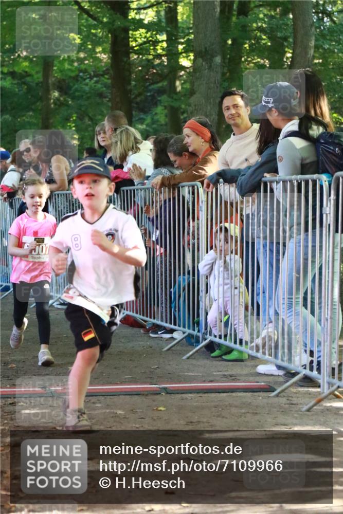 22.09.2024 - 32. Volkslauf durch das schöne Alstertal H.Heesch http://msf.ph/oto/7109966 22.09.2024 10:43:51 Ziel  meine-sportfotos.de