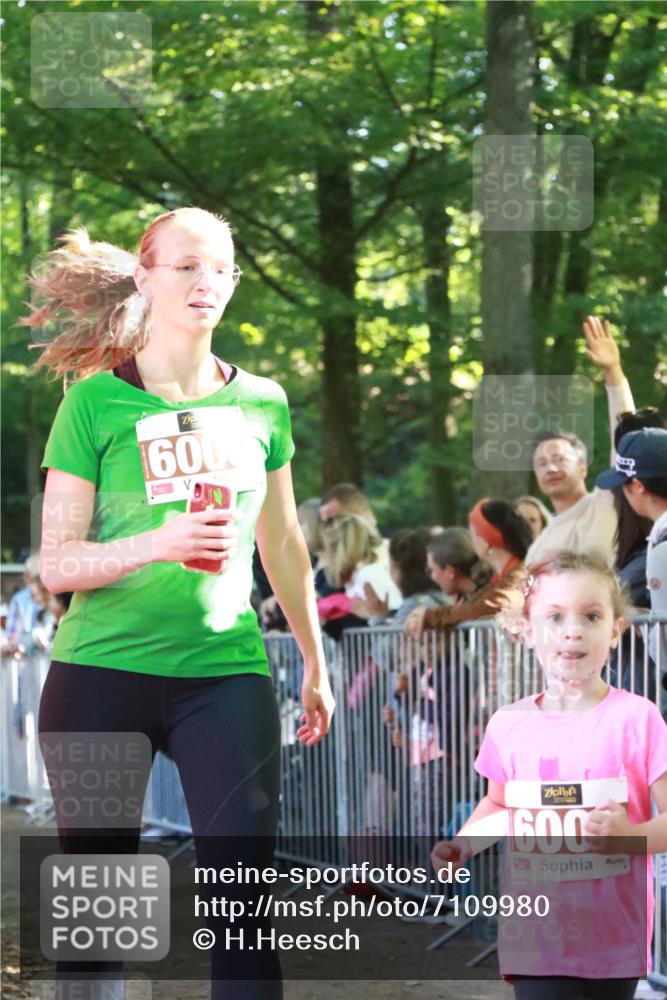 22.09.2024 - 32. Volkslauf durch das schöne Alstertal H.Heesch http://msf.ph/oto/7109980 22.09.2024 10:43:53 Ziel  meine-sportfotos.de