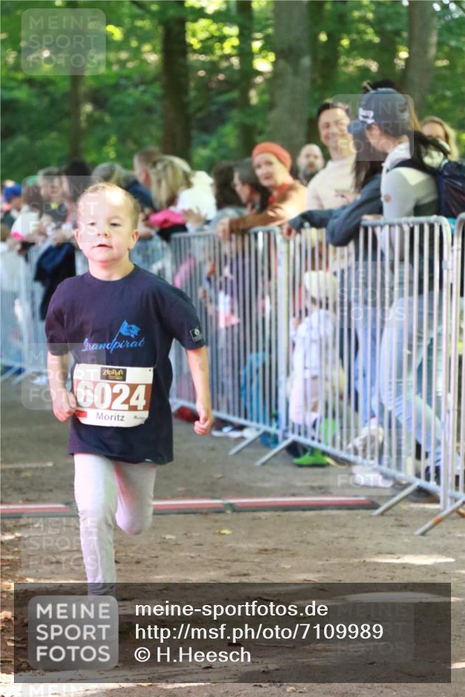 22.09.2024 - 32. Volkslauf durch das schöne Alstertal H.Heesch http://msf.ph/oto/7109989 22.09.2024 10:43:56 Ziel  meine-sportfotos.de