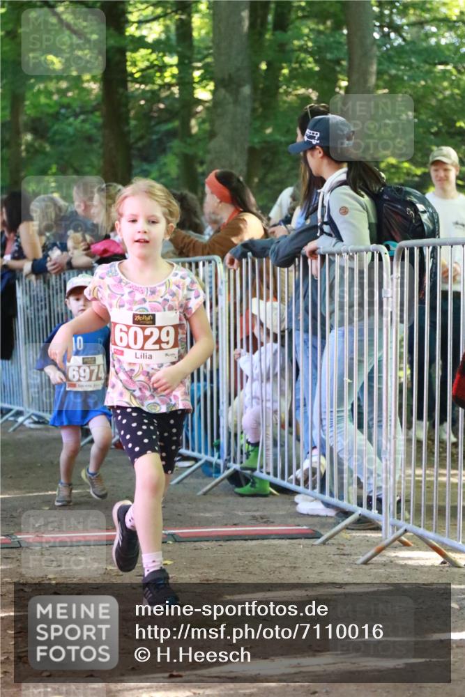 22.09.2024 - 32. Volkslauf durch das schöne Alstertal H.Heesch http://msf.ph/oto/7110016 22.09.2024 10:44:04 Ziel  meine-sportfotos.de