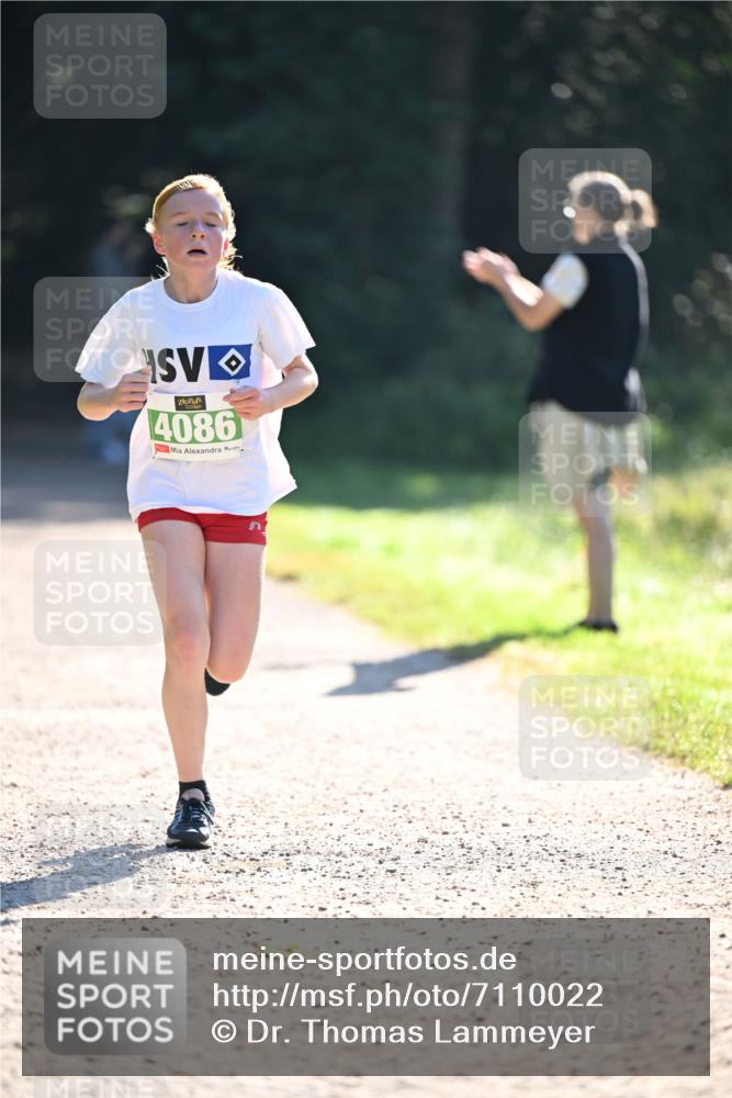 22.09.2024 - 32. Volkslauf durch das schöne Alstertal Dr. Thomas Lammeyer http://msf.ph/oto/7110022 22.09.2024 10:49:12 Laufen 4086 meine-sportfotos.de