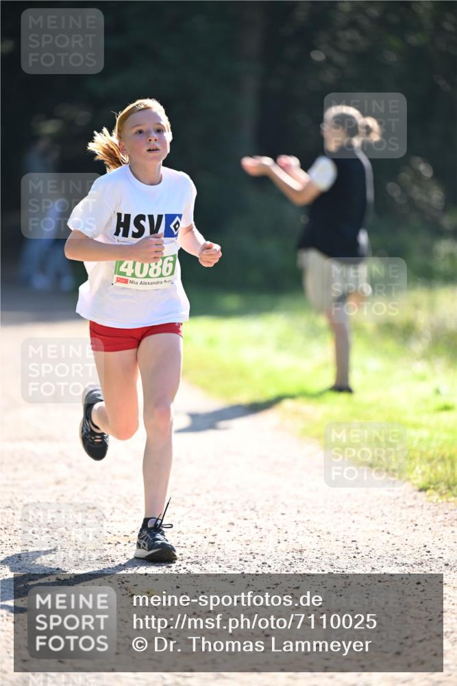 22.09.2024 - 32. Volkslauf durch das schöne Alstertal Dr. Thomas Lammeyer http://msf.ph/oto/7110025 22.09.2024 10:49:12 Laufen 4086 meine-sportfotos.de