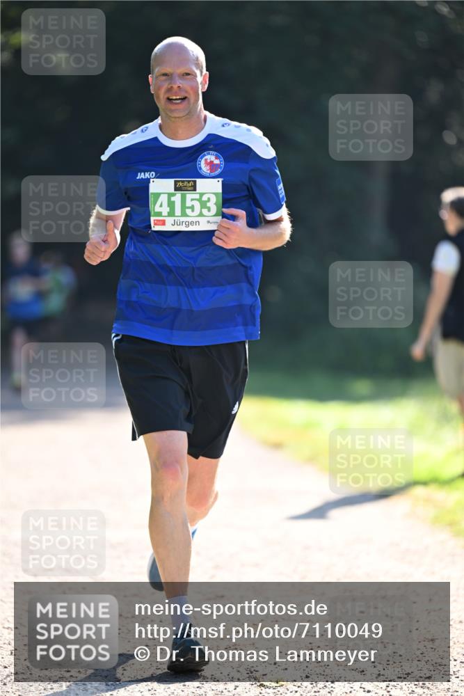 22.09.2024 - 32. Volkslauf durch das schöne Alstertal Dr. Thomas Lammeyer http://msf.ph/oto/7110049 22.09.2024 10:49:15 Laufen 4153 meine-sportfotos.de