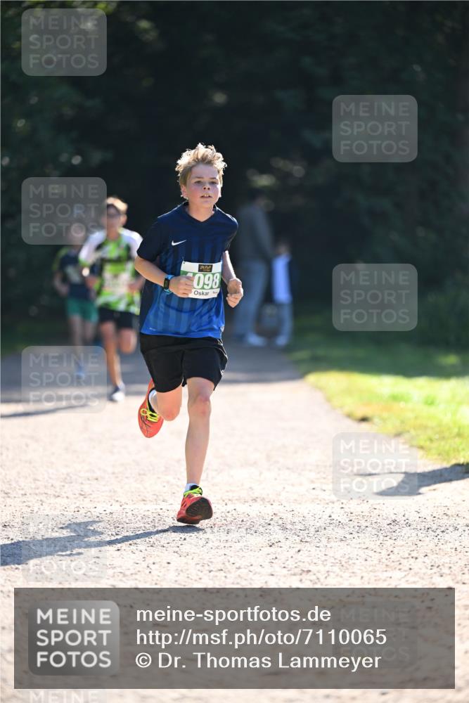 22.09.2024 - 32. Volkslauf durch das schöne Alstertal Dr. Thomas Lammeyer http://msf.ph/oto/7110065 22.09.2024 10:49:21 Laufen 098 meine-sportfotos.de