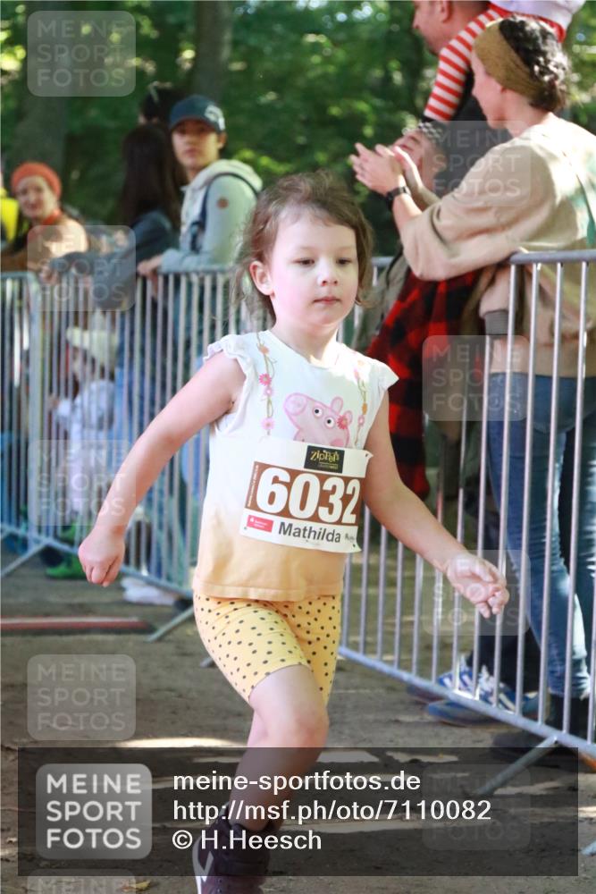 22.09.2024 - 32. Volkslauf durch das schöne Alstertal H.Heesch http://msf.ph/oto/7110082 22.09.2024 10:44:21 Ziel  meine-sportfotos.de