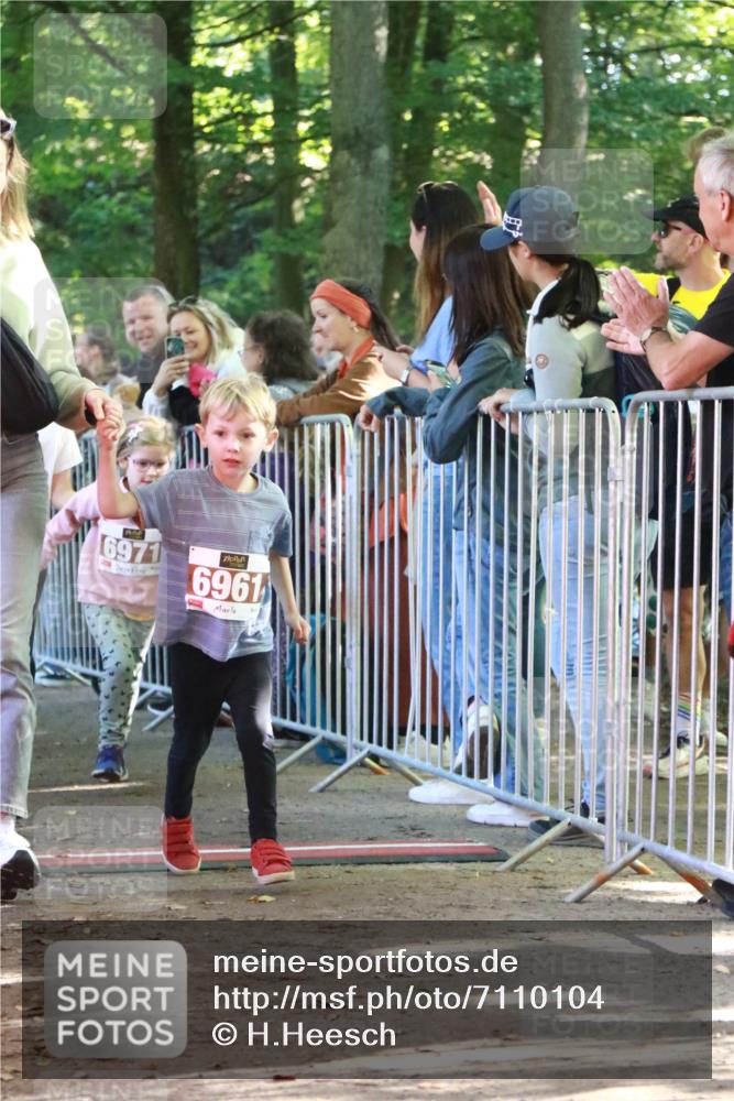 22.09.2024 - 32. Volkslauf durch das schöne Alstertal H.Heesch http://msf.ph/oto/7110104 22.09.2024 10:44:28 Ziel  meine-sportfotos.de