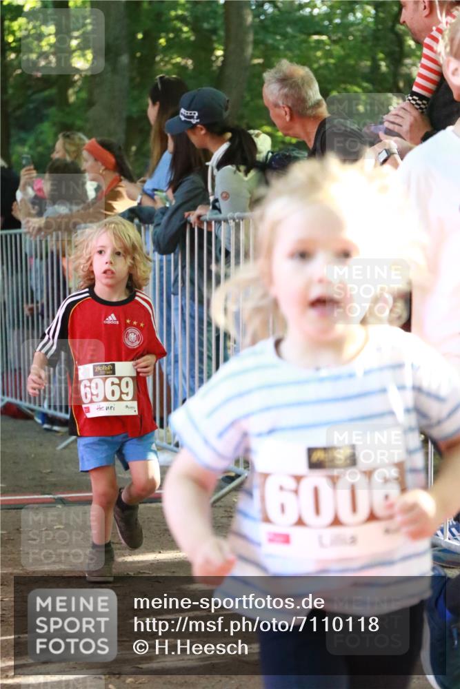 22.09.2024 - 32. Volkslauf durch das schöne Alstertal H.Heesch http://msf.ph/oto/7110118 22.09.2024 10:44:31 Ziel  meine-sportfotos.de