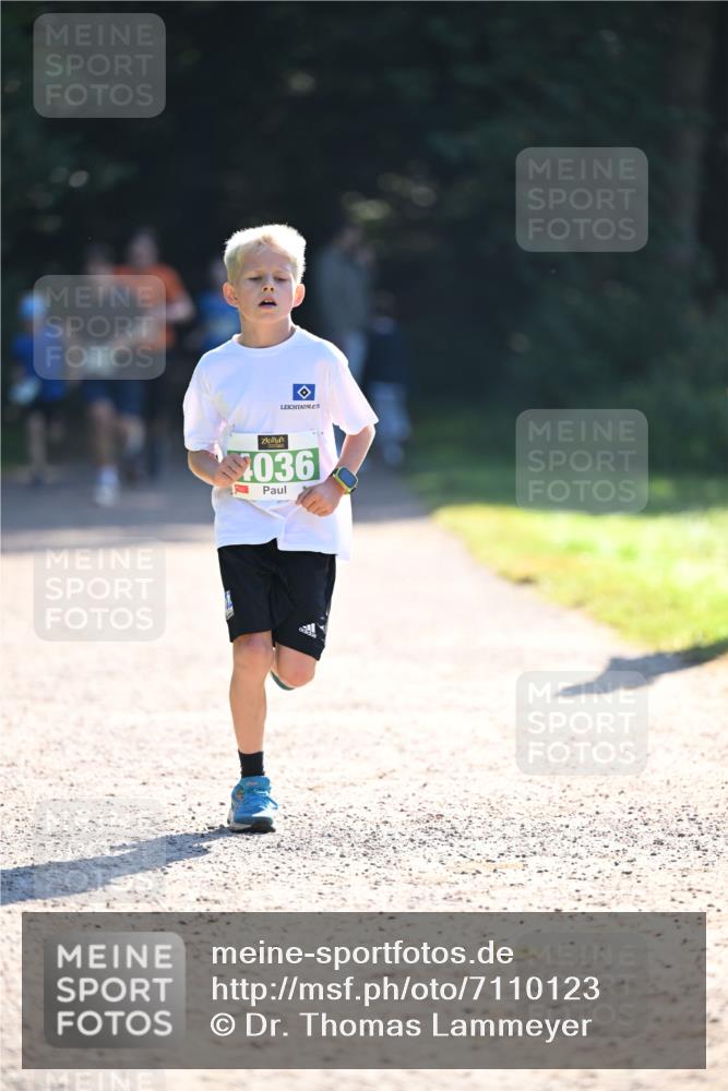 22.09.2024 - 32. Volkslauf durch das schöne Alstertal Dr. Thomas Lammeyer http://msf.ph/oto/7110123 22.09.2024 10:49:29 Laufen 036 meine-sportfotos.de