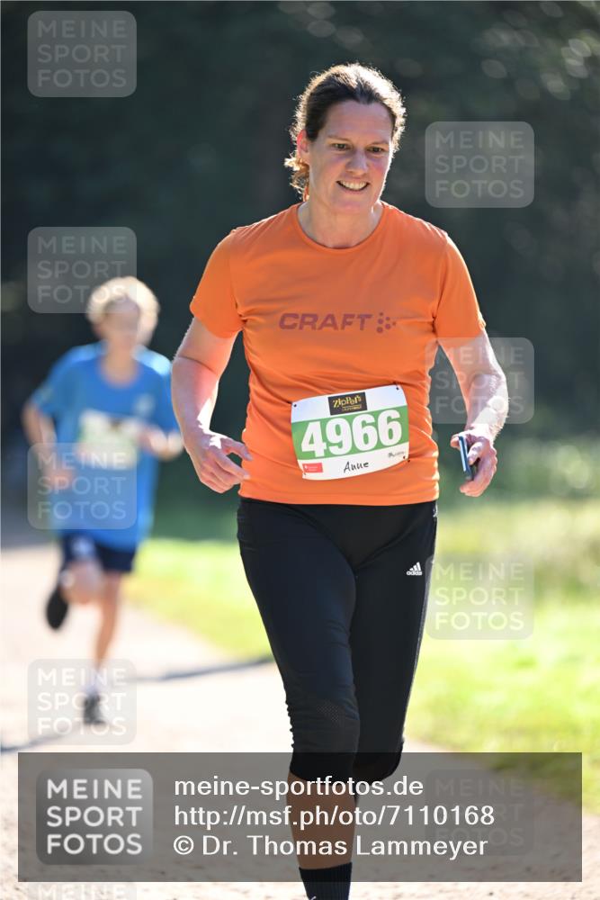 22.09.2024 - 32. Volkslauf durch das schöne Alstertal Dr. Thomas Lammeyer http://msf.ph/oto/7110168 22.09.2024 10:49:37 Laufen 4966 meine-sportfotos.de