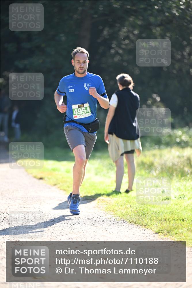 22.09.2024 - 32. Volkslauf durch das schöne Alstertal Dr. Thomas Lammeyer http://msf.ph/oto/7110188 22.09.2024 10:50:01 Laufen 6, 4954 meine-sportfotos.de