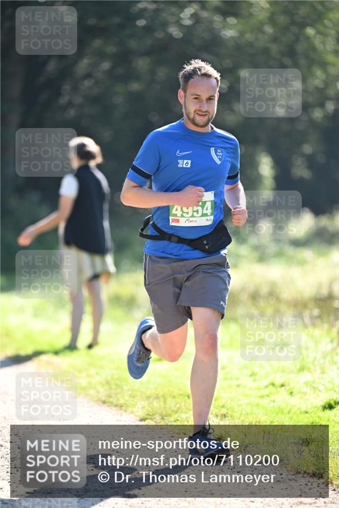 22.09.2024 - 32. Volkslauf durch das schöne Alstertal Dr. Thomas Lammeyer http://msf.ph/oto/7110200 22.09.2024 10:50:02 Laufen 6, 4954, 1920 meine-sportfotos.de