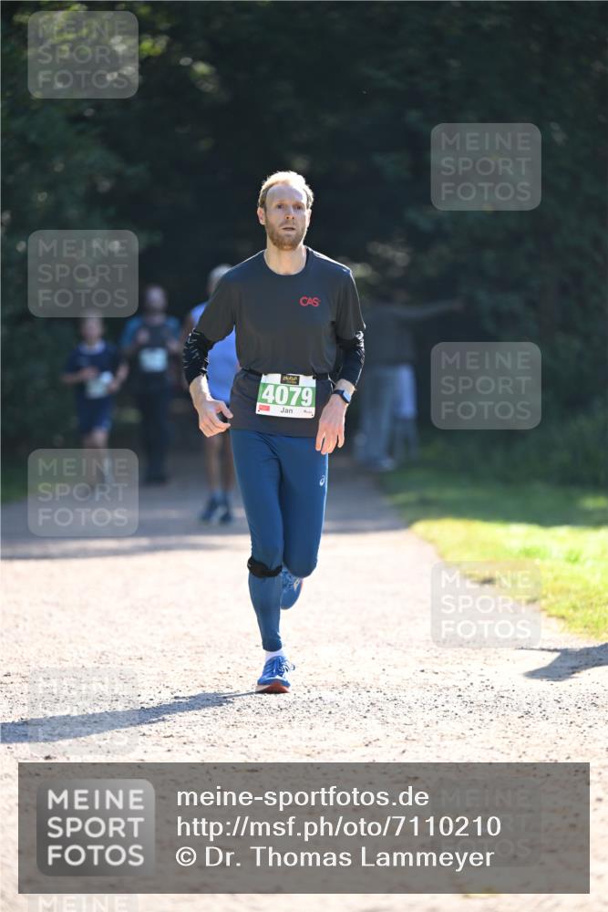 22.09.2024 - 32. Volkslauf durch das schöne Alstertal Dr. Thomas Lammeyer http://msf.ph/oto/7110210 22.09.2024 10:50:06 Laufen 4079 meine-sportfotos.de