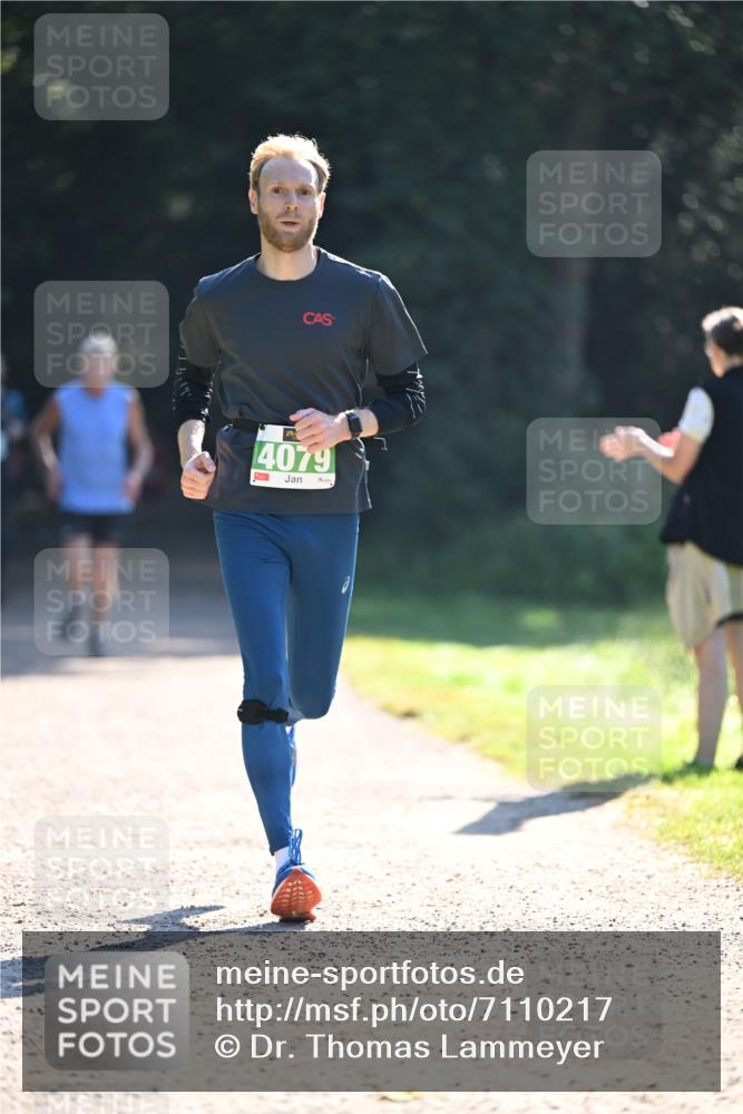 22.09.2024 - 32. Volkslauf durch das schöne Alstertal Dr. Thomas Lammeyer http://msf.ph/oto/7110217 22.09.2024 10:50:07 Laufen 4079, 1 meine-sportfotos.de