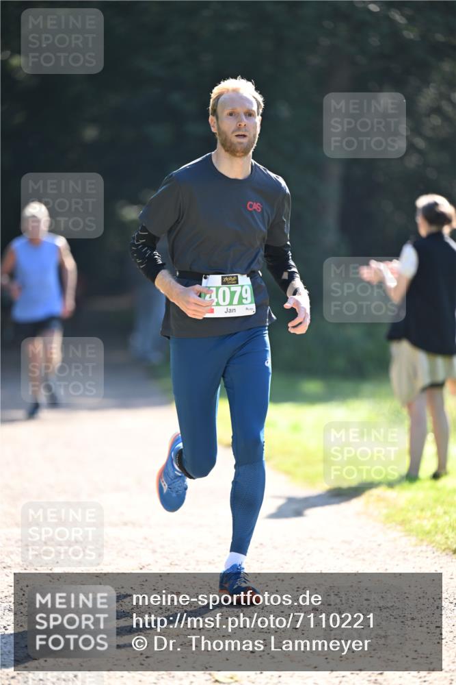 22.09.2024 - 32. Volkslauf durch das schöne Alstertal Dr. Thomas Lammeyer http://msf.ph/oto/7110221 22.09.2024 10:50:07 Laufen 4079 meine-sportfotos.de