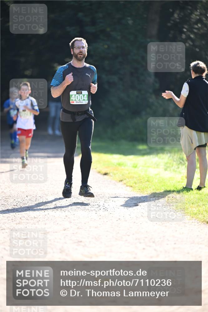 22.09.2024 - 32. Volkslauf durch das schöne Alstertal Dr. Thomas Lammeyer http://msf.ph/oto/7110236 22.09.2024 10:50:14 Laufen 4004 meine-sportfotos.de