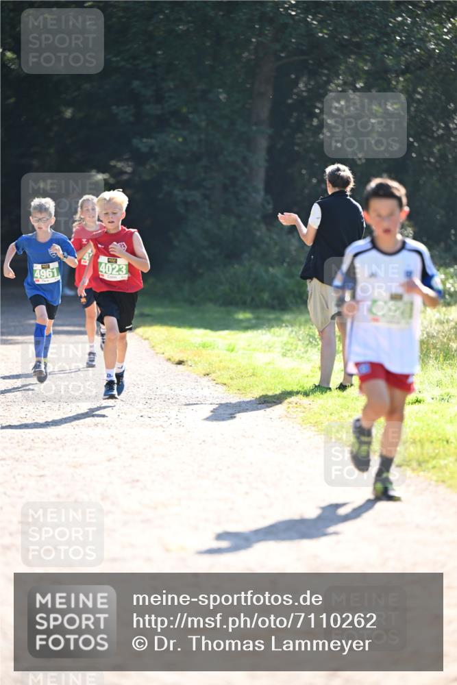 22.09.2024 - 32. Volkslauf durch das schöne Alstertal Dr. Thomas Lammeyer http://msf.ph/oto/7110262 22.09.2024 10:50:18 Laufen 4961, 4023, 4028 meine-sportfotos.de