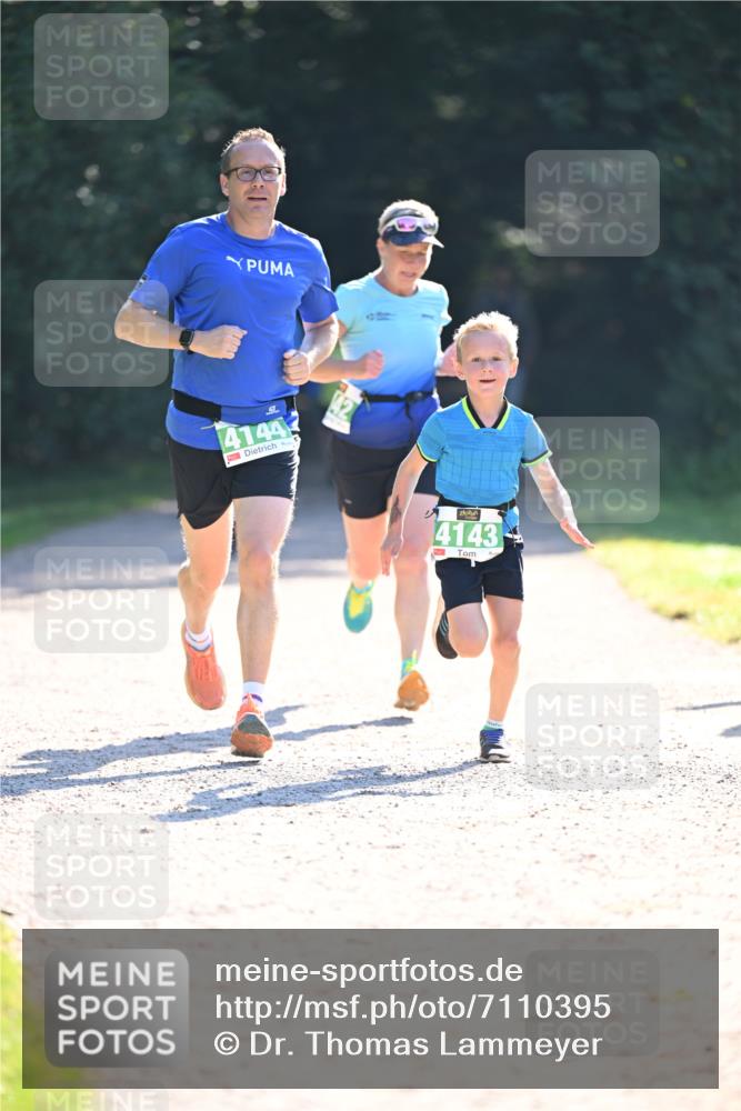 22.09.2024 - 32. Volkslauf durch das schöne Alstertal Dr. Thomas Lammeyer http://msf.ph/oto/7110395 22.09.2024 10:50:52 Laufen 4144, 4143 meine-sportfotos.de