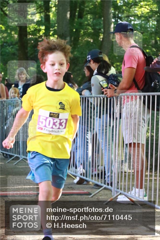 22.09.2024 - 32. Volkslauf durch das schöne Alstertal H.Heesch http://msf.ph/oto/7110445 22.09.2024 10:46:21 Ziel 5033 meine-sportfotos.de