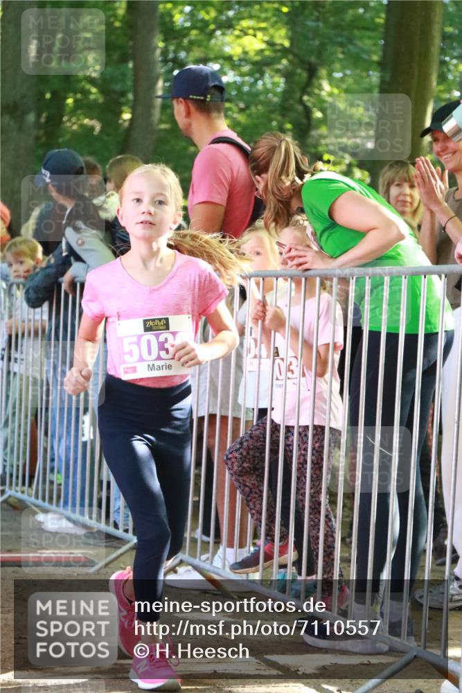 22.09.2024 - 32. Volkslauf durch das schöne Alstertal H.Heesch http://msf.ph/oto/7110557 22.09.2024 10:46:51 Ziel 5023, 5032 meine-sportfotos.de