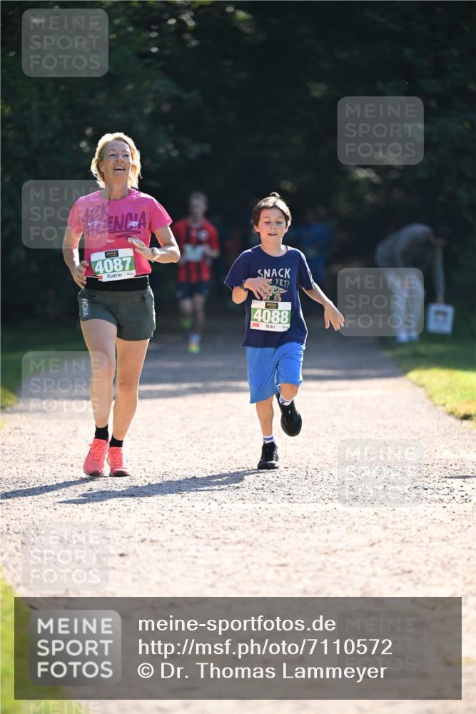 22.09.2024 - 32. Volkslauf durch das schöne Alstertal Dr. Thomas Lammeyer http://msf.ph/oto/7110572 22.09.2024 10:51:12 Laufen 4087, 4088 meine-sportfotos.de